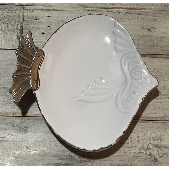Sanibel‎ By Mud Pie Fish Plate, White Glazed Terracotta Plate W/Silver - Picture 2 of 10